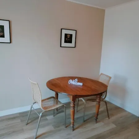 Chaleureux Et Parking