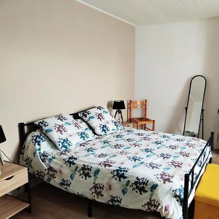 Chaleureux Et Parking