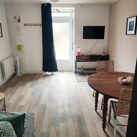 Vakantiehuis Chaleureux Et Parking *