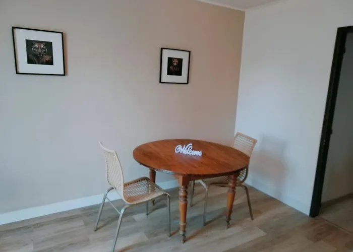 Chaleureux Et Parking